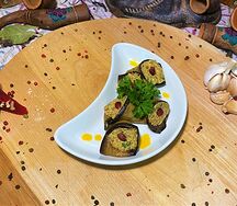 Баклажаны, фаршированные грецкими орехами