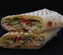 Шаурма с курицей Big в сырном лаваше