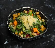 Салат Цезарь с семгой