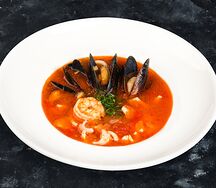 Средиземноморский суп с морепродуктами