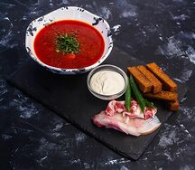 Борщ с чесноком и салом