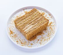 Карамельный медовик
