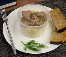 Печень куриная в сметанном соусе