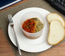 Котлета капустная с томатным соусом