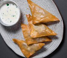 Конвертики с грибами и сливочным соусом