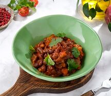 Фасоль в томате с овощами