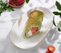 Омлет со шпинатом и творожным сыром