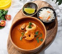 Том ям с морепродуктами