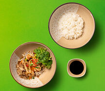 Вок с морепродуктами, рисом и устричным соусом