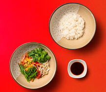 Вок с курицей, рисом и соусом терияки