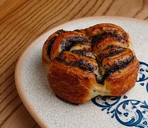 Бриошь с маком
