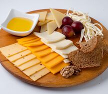 Сырная тарелка