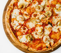 Пицца с тигровыми креветками