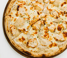 Пицца с курицей