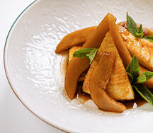 Закуска из жареного сыра халуми