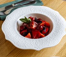 Сочные томаты с конфитюром из вишни