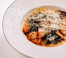 Чёрные спагетти с чоризо