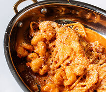 Спагетти с тигровыми креветками