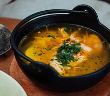 Куриный суп с домашней лапшой