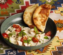 Креветки в сливочном соусе с кабачком