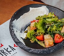 Салат с хрустящими баклажанами