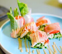 Спринг-ролл с тунцом