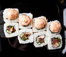 Запеченный ролл с курицей