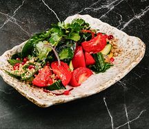 Овощной по-грузински с орехами