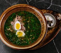 Красный борщ по-мегрельски с томлёной индейкой