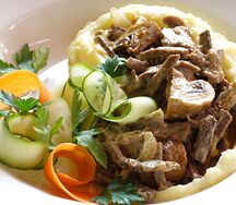 Бефстроганов с грибами