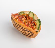 Булка с курицей