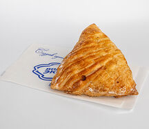 Самса с яблоком