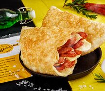 Чебурек Пепперони с картофельным пюре