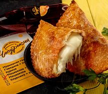 С красной рыбой и картофельным пюре