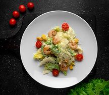 Салат цезарь с креветками