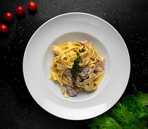 Паста Феттуччине с ветчиной и грибами