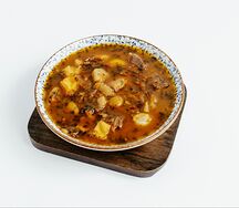 Бозбаш с айвой, говядиной и каштанами