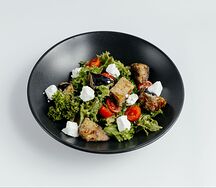 Салат с баклажаном и сыром фета