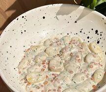 Ньокки в икорном соусе