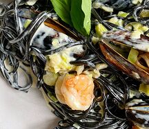 Черная паста с морепродуктами