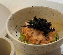 Тартар лосось-авокадо