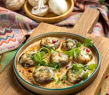 Шляпки шампиньонов с мясной начинкой