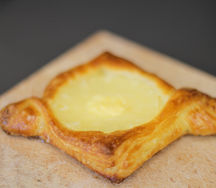 Дениш с ананасом