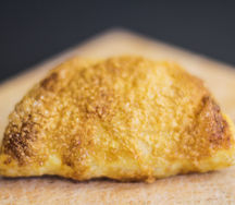 Слойка с яблоком