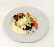 Бенедикт с лососем