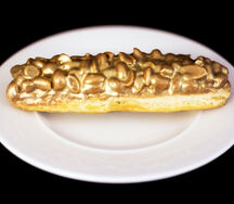 Эклер Арахис-карамель