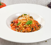 Паста Спагетти с томатом и базиликом