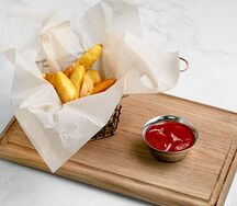 Картофель по-деревенски с кетчупом