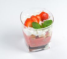 Трайфл с клубникой 