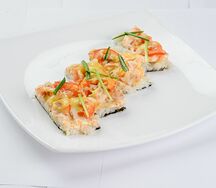 Суши-пицца с курицей